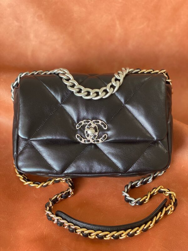 CHANEL 19 HANDBAG