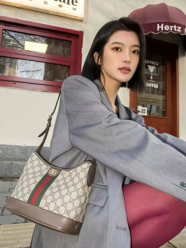 GUCCI Ophidia GG Shoulder Bag