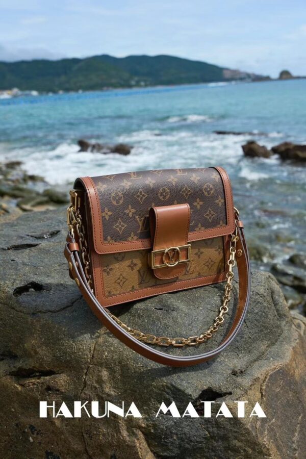LOUIS VUITTON DAUPHINE M45958