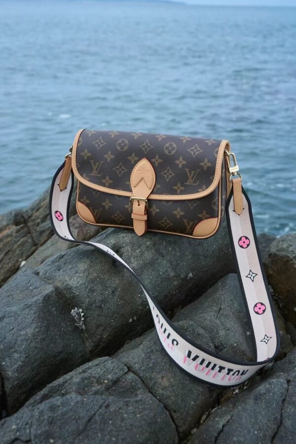 LOUIS VUITTON DIANE M45985