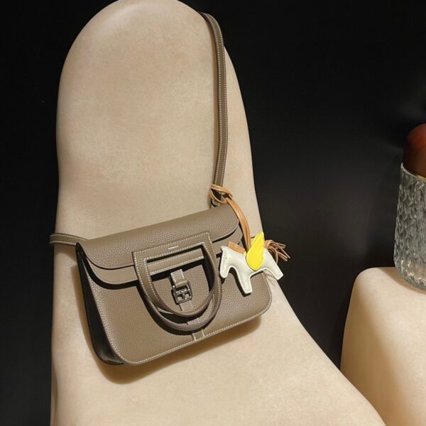 HERMES Halzan 25 Color18 Clemence leather