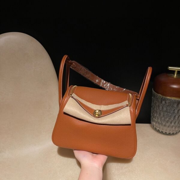 HERMES Lindy 26 Color37 Clemence leather
