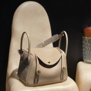 HERMES Lindy 26 Color81 Clemence leather
