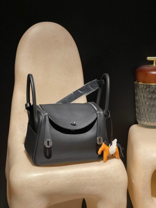 HERMES Lindy 26 Color89 Clemence leather