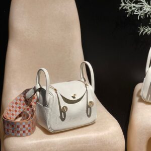 HERMES Mini Lindy Color:0T Clemence leather