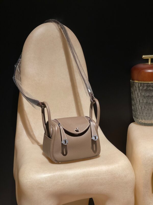 HERMES Mini Lindy Color18 Clemence leather