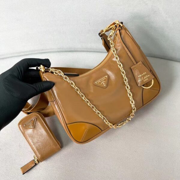 PRADA Re-Edition 2005 Leather Bag 1BH204