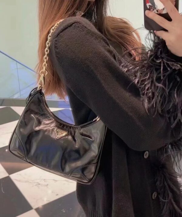 PRADA Re-Edition 2005 Leather Bag 1BH204