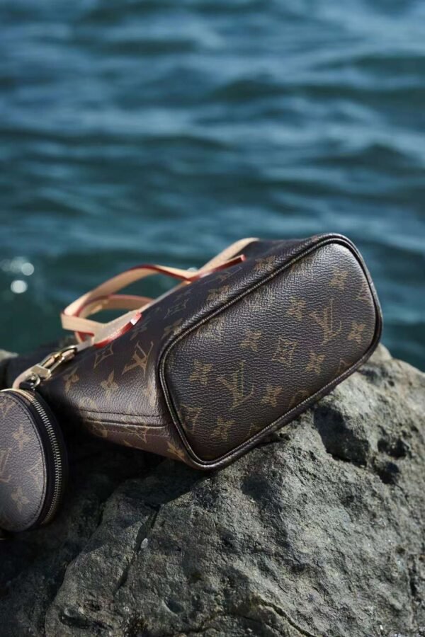 LOUIS VUITTON NEVERFULL BB Bag M46704