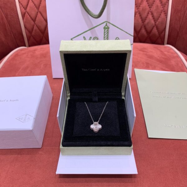 Van Cleef & Arpels 2020 Christmas Alhambra Pendant Necklace