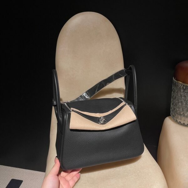 HERMES Lindy 26 Color89 Clemence leather