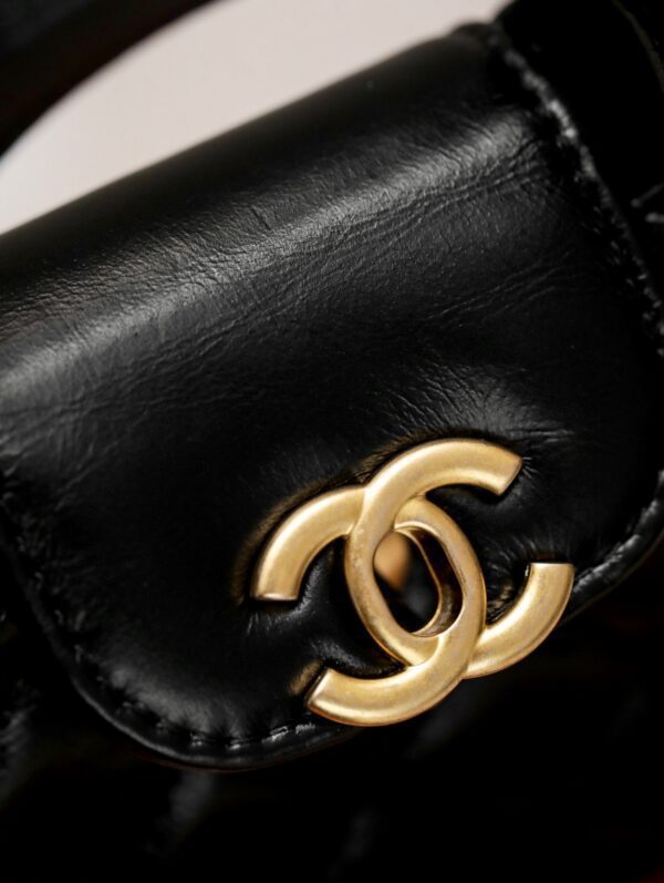 CHANEL 23K Clutch With Chain(Mini)