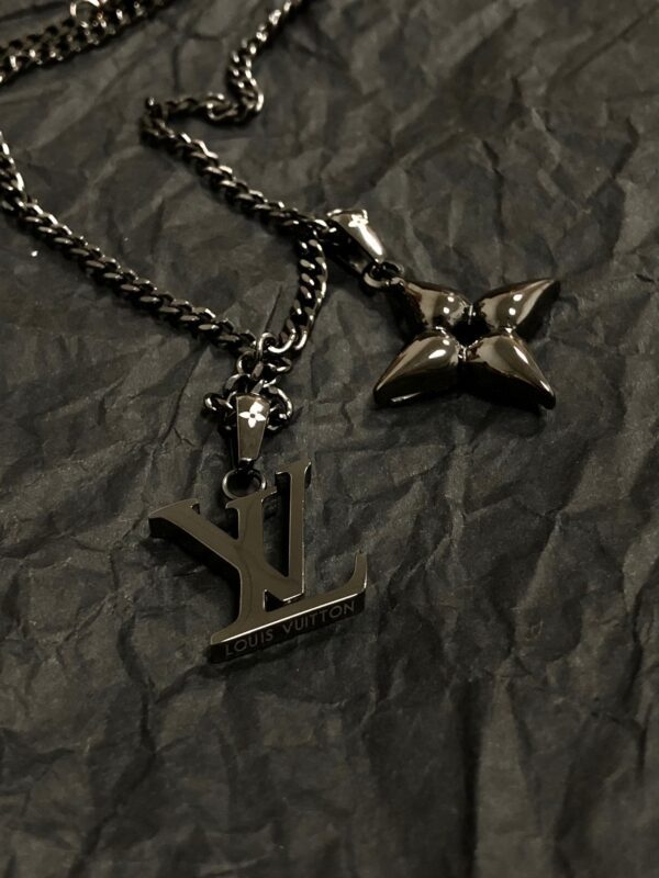 LV 22 Four-leaf clover Necklace