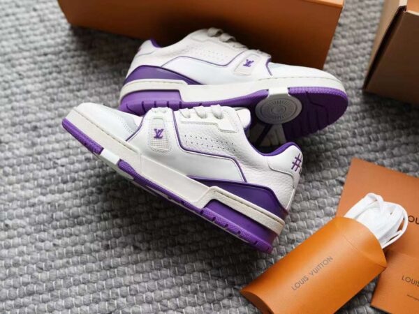 LOUIS VUITTON Trainer 24