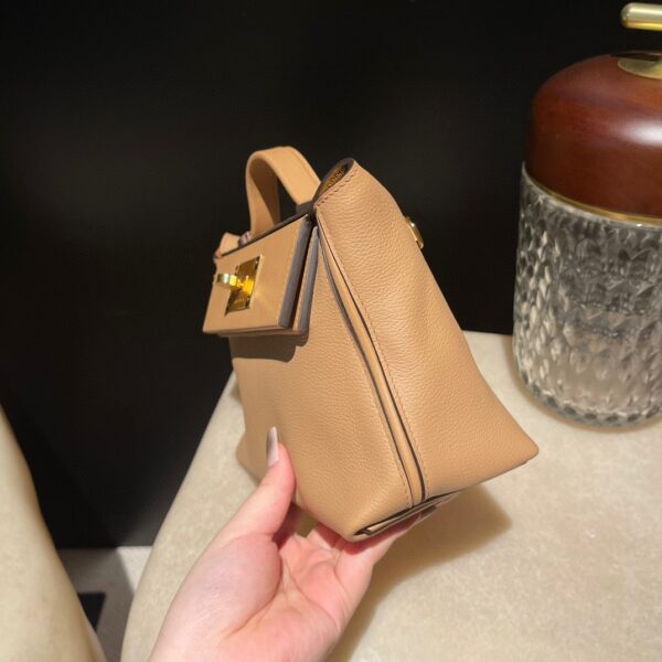 HERMES 2424 Mini Color:0M+37