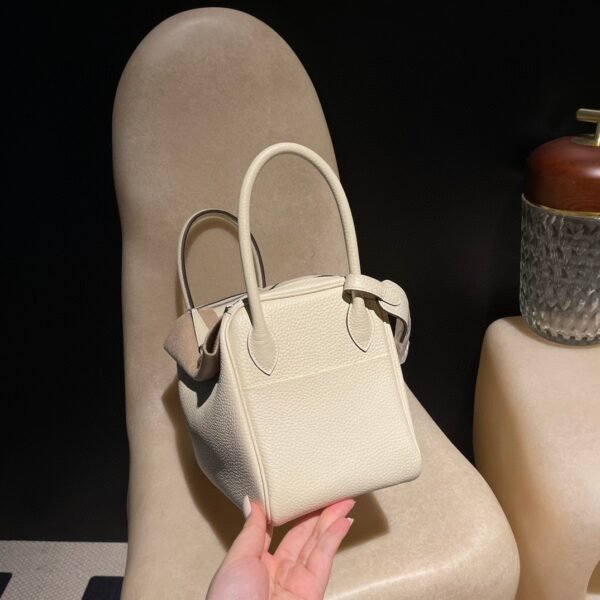 HERMES Lindy 26 Color:I2 Clemence leather
