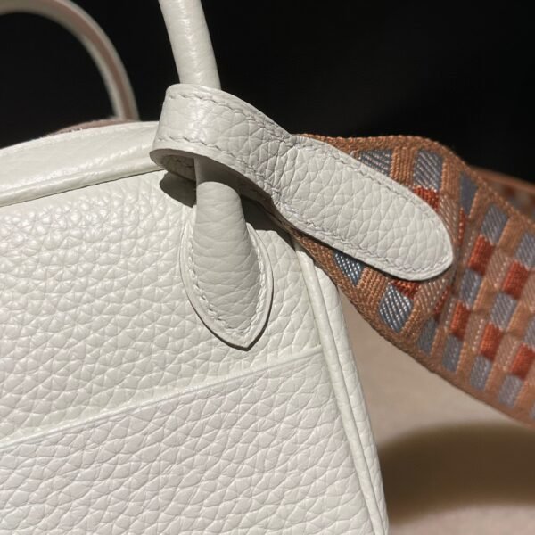 HERMES Mini Lindy Color:0T Clemence leather