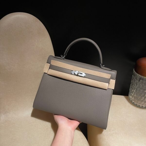 HERMES Kelly 32 Color:8F Togo leather