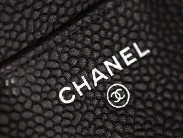 CHANEL Caviar Wallet