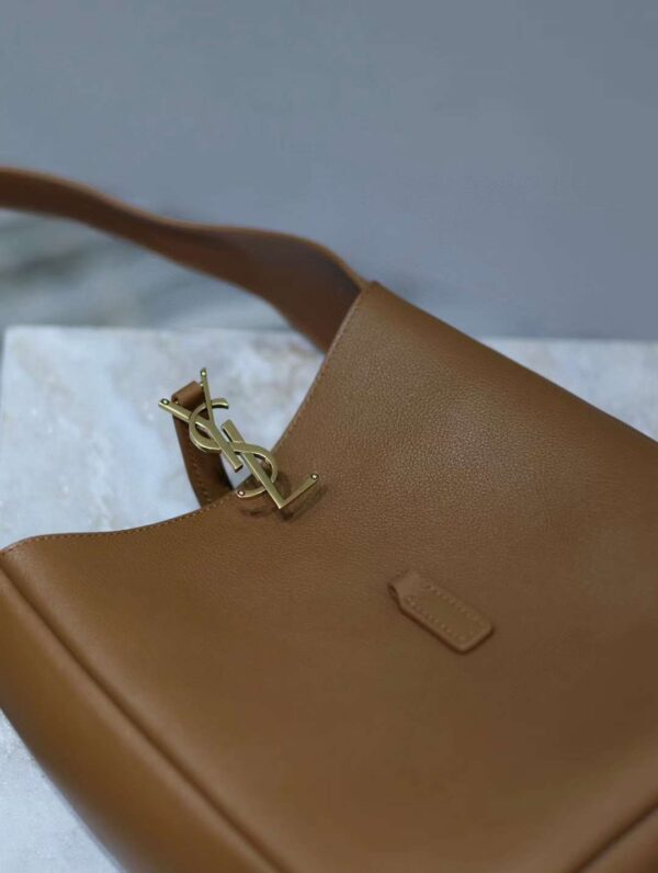 YSL LE 5 À 7 Hobo Bag