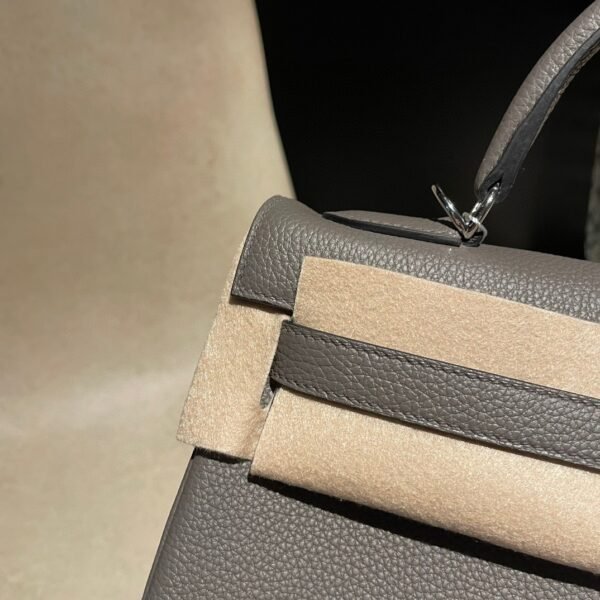 HERMES Kelly 32 Color:8F Togo leather
