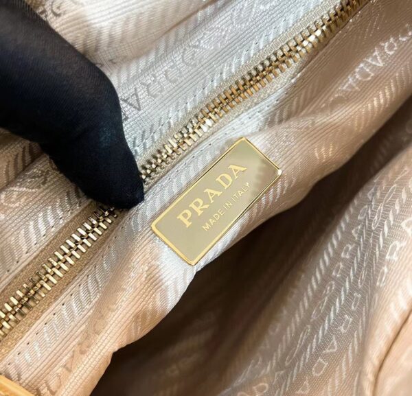 PRADA Re-Edition 1995 Bag 1BG468