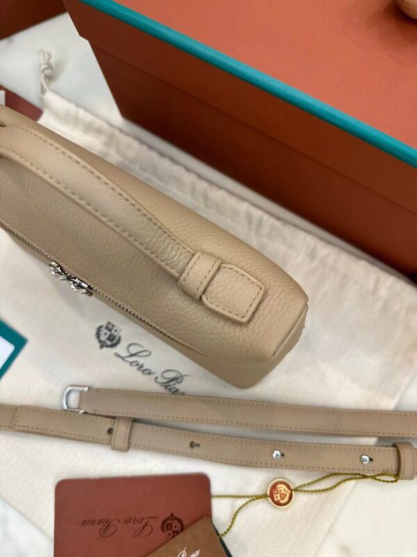 Loro Piana Extra Pocket L19/L27