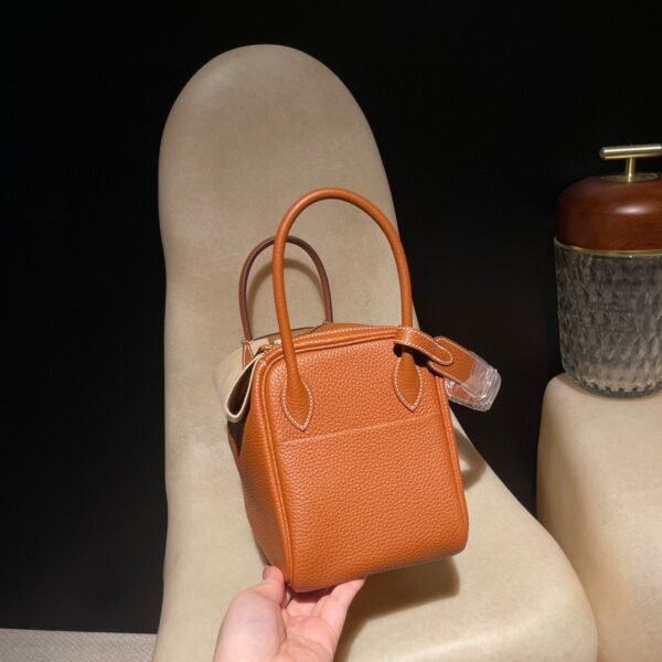 HERMES Lindy 26 Color37 Clemence leather