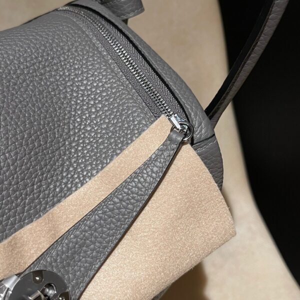 HERMES Lindy 26 Color:0L Clemence leather