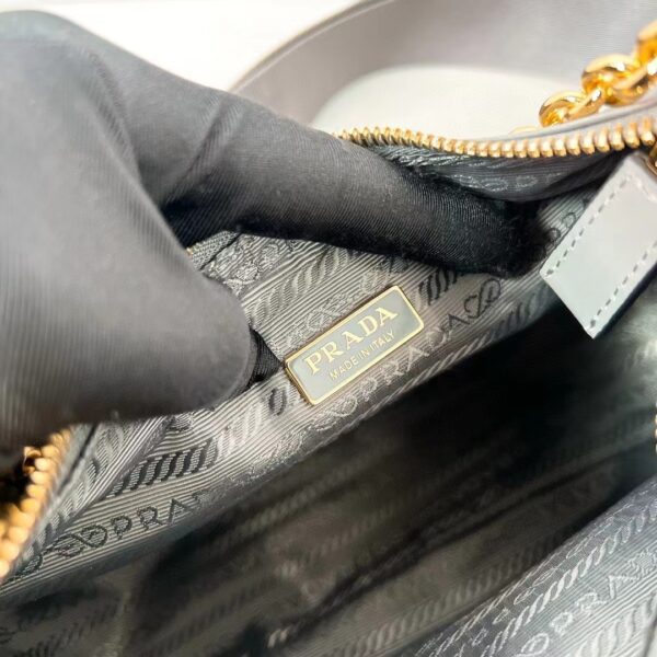 PRADA Re-Edition 2005 Leather Bag 1BH204