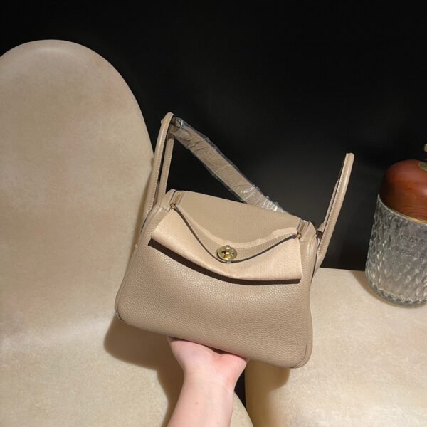 HERMES Lindy 26 Color81 Clemence leather