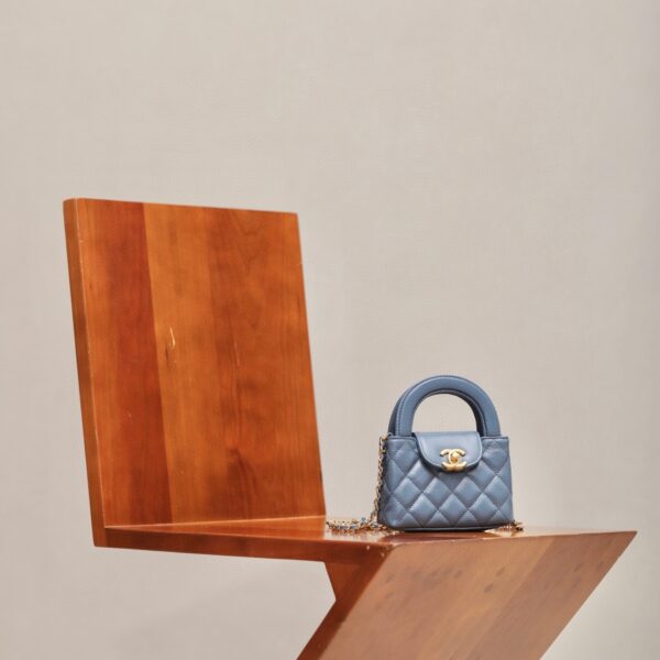 CHANEL 23K Clutch With Chain(Mini)