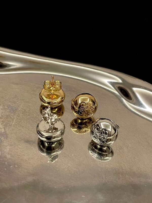 LOEWE  logo ear stud