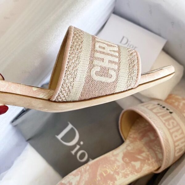 DIOR DWAY Embroidered slippers