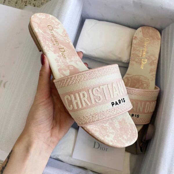 DIOR DWAY Embroidered slippers