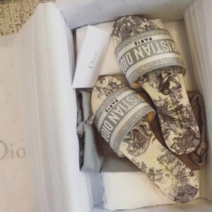 DIOR DWAY Embroidered slippers