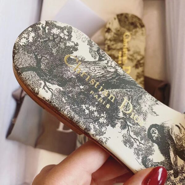 DIOR DWAY Embroidered slippers