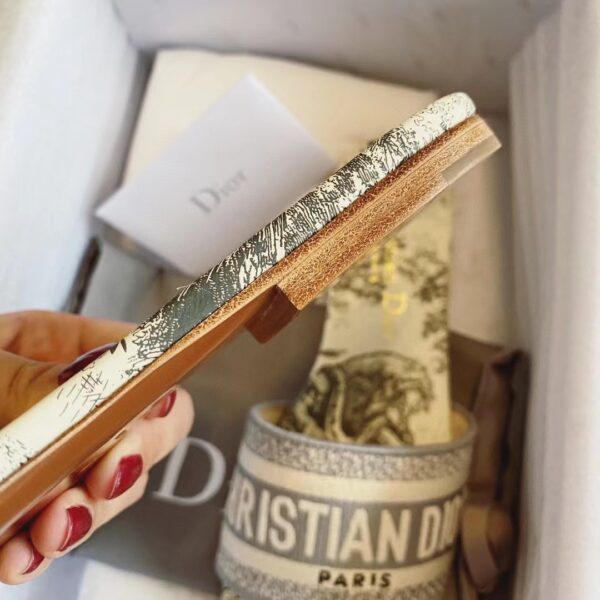 DIOR DWAY Embroidered slippers