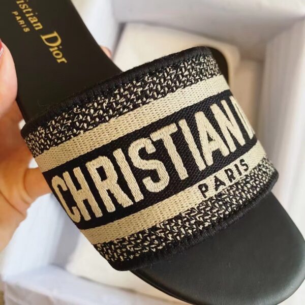 DIOR DWAY Embroidered slippers