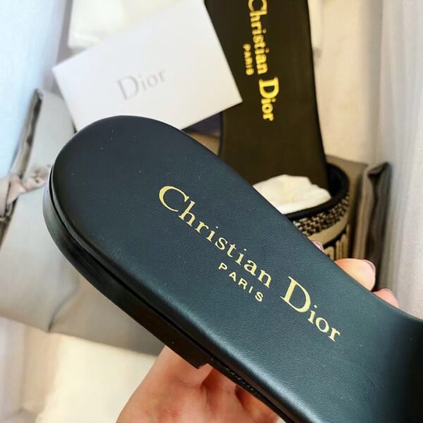 DIOR DWAY Embroidered slippers