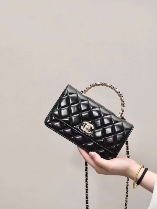 CHANEL 24P Pearl woc bag