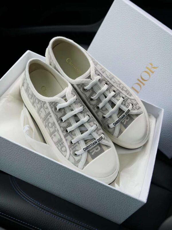 DIOR  NEW Walkn Embroidered sneakers