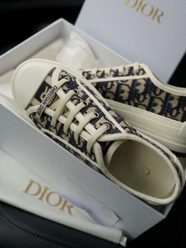 DIOR  NEW Walkn Embroidered sneakers