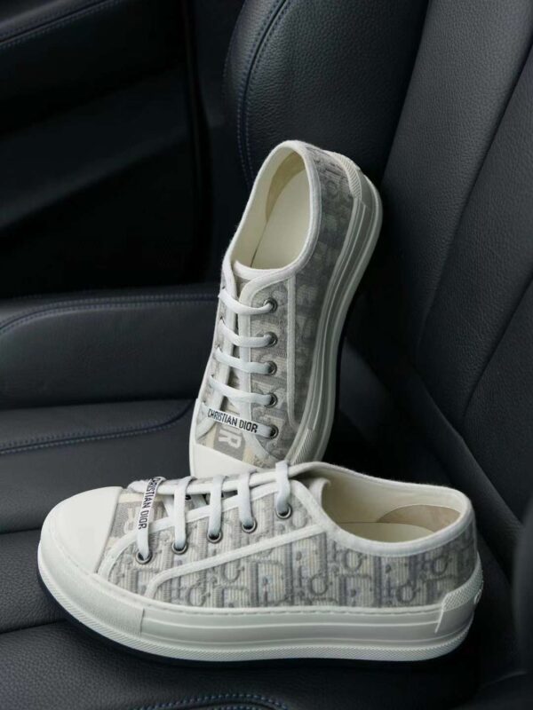DIOR  NEW Walkn Embroidered sneakers