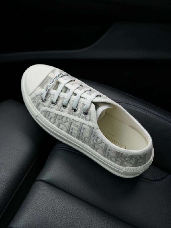 DIOR  NEW Walkn Embroidered sneakers