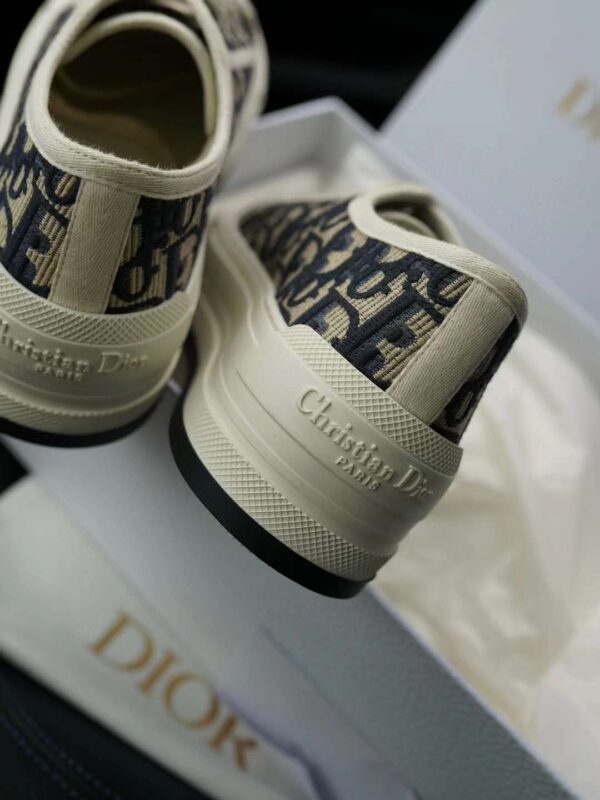 DIOR  NEW Walkn Embroidered sneakers