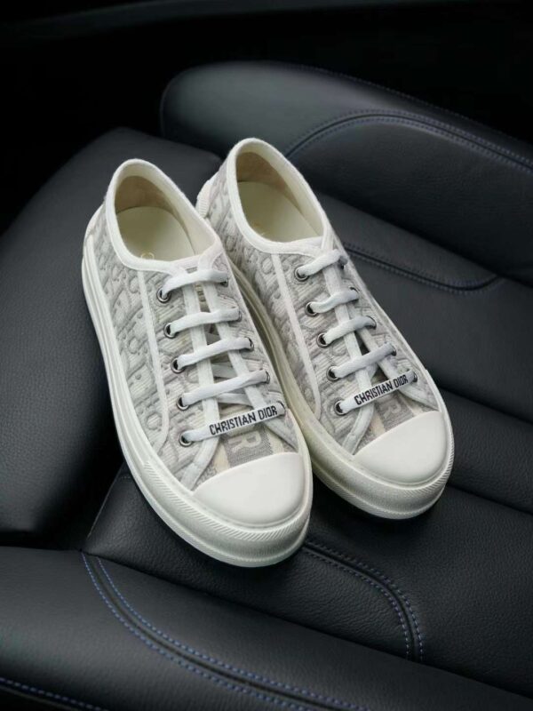 DIOR  NEW Walkn Embroidered sneakers