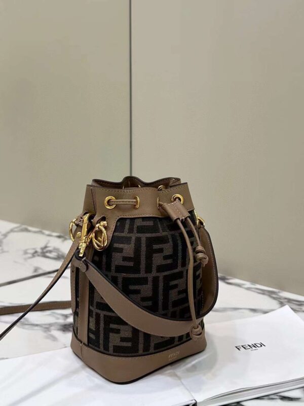FENDI Mon Tresor  Bucket bag
