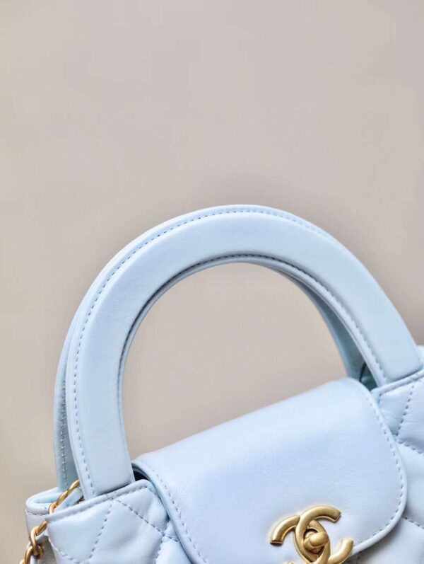 CHANEL 24S vintage kelly bag