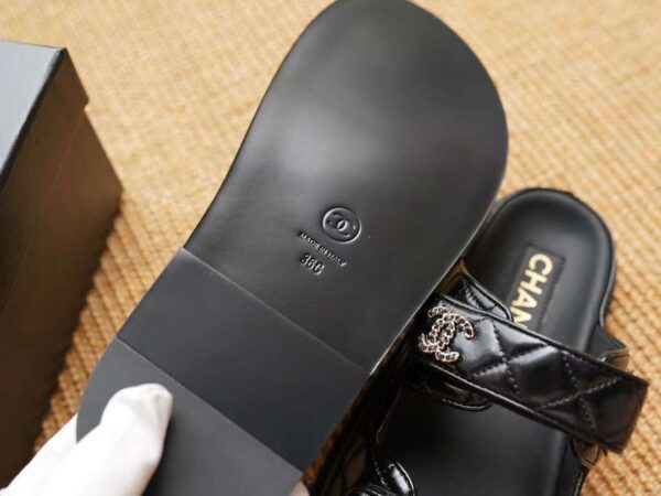 CHANEL 24P Velcro slippers